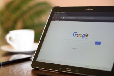 Продвижение лекарственных препаратов смещается в сторону розницы и цифровых коммуникаций Продвижение лекарственных препаратов смещается в сторону розницы и цифровых коммуникаций