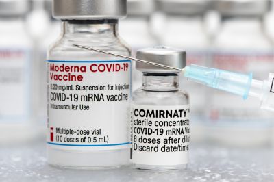 EMA изучает новые побочные эффекты от вакцин Pfizer и Moderna EMA изучает новые побочные эффекты от вакцин Pfizer и Moderna