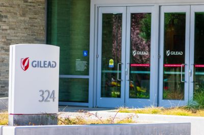 Gilead добился отмены штрафа в 1,2 млрд долл. по делу о нарушении патента BSM Gilead добился отмены штрафа в 1,2 млрд долл. по делу о нарушении патента BSM