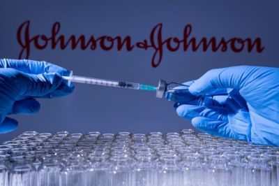 EMA сообщило о возможно новом побочном эффекте у вакцины J&J против COVID-19 EMA сообщило о возможно новом побочном эффекте у вакцины J&J против COVID-19