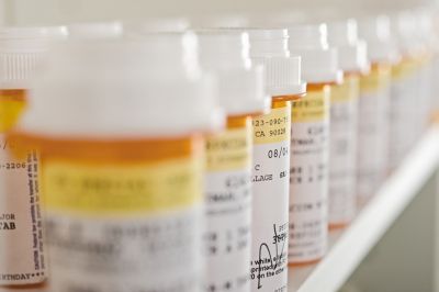 Демократы в Сенате США достигли соглашения о принятии мер по снижению цен на лекарства Демократы в Сенате США достигли соглашения о принятии мер по снижению цен на лекарства