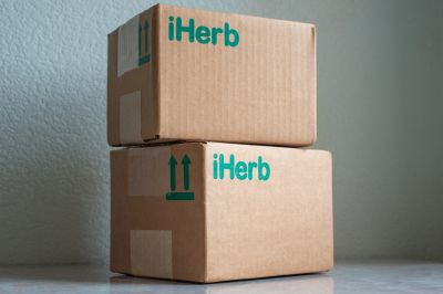iHerb приостановил доставку в Россию