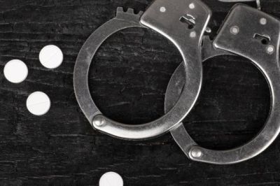 Суд отправил в колонию группу воровавших онкопрепараты медиков во главе с Войтовичем Суд отправил в колонию группу воровавших онкопрепараты медиков во главе с Войтовичем