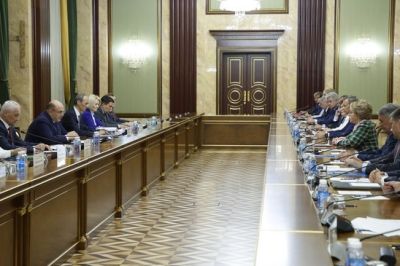 Правительство просят решить вопрос с обеспечением инвалидов средствами реабилитации Правительство просят решить вопрос с обеспечением инвалидов средствами реабилитации
