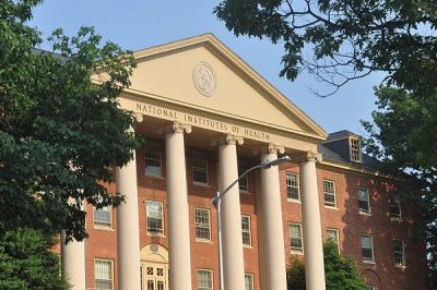 Сенат США избрал нового главу NIH через два года после отставки последнего директора Сенат США избрал нового главу NIH через два года после отставки последнего директора