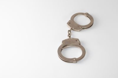 СМИ сообщили о передаче в суд дела поставщика контрафактных ЛС в онкодиспансер Ингушетии СМИ сообщили о передаче в суд дела поставщика контрафактных ЛС в онкодиспансер Ингушетии