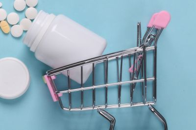 Правительство изменило требования к аптекам для доступа к онлайн-продаже лекарств