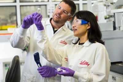FDA одобрило препарат от болезни Альцгеймера компании Eli Lilly FDA одобрило препарат от болезни Альцгеймера компании Eli Lilly