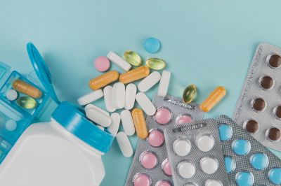 Ведомства и участники фармрынка обсудили перечень лекарств для &laquo;второго лишнего&raquo;