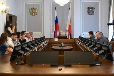 Депутаты ростовского Заксобрания предложили вернуть должность руководителя аптеки