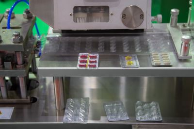 Сентябрь стал рекордным по денежному объему производства лекарств в России