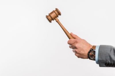 Шесть из семи аукционов по продаже имущества &laquo;Аптеки от склада&raquo; признаны несостоявшимися