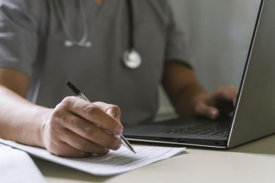 Аптеки предложили информировать медорганизации о наличии препаратов