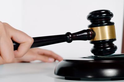 Суд обязал &laquo;Джодас Экспоим&raquo; запросить у Минздрава РФ отмену регистрации препарата &laquo;Авцефт&raquo;
