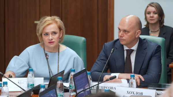 Глава Калининградской области предложил субсидировать 30% расходов региона на лекобеспечение