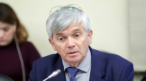Госдума РФ окончательно одобрила законопроект об ужесточении контроля за фармпроизводствами Госдума РФ окончательно одобрила законопроект об ужесточении контроля за фармпроизводствами