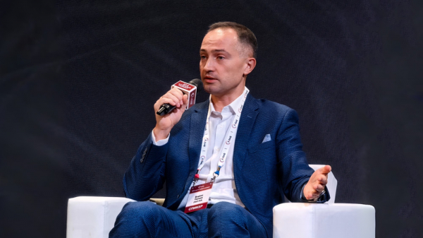Борис Попов: &laquo;Рост количества аптек на падающем рынке &mdash; это минус&raquo;