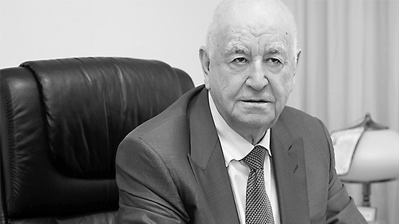 Ушел из жизни Александр Апазов